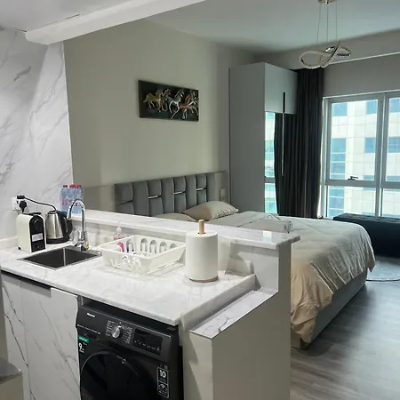Marina Grand Metro Holiday Home Dubai Exterior photo