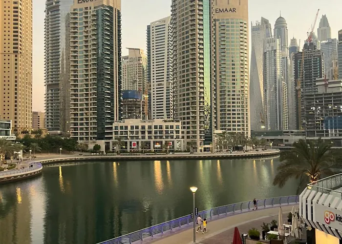 Marina Grand Metro Holiday Home